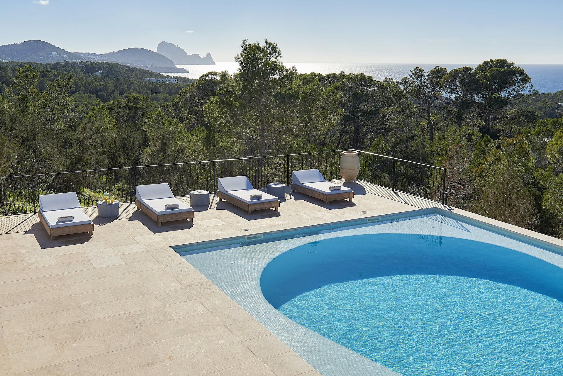 Ibiza-Luxury-Villa-Cala-Conta-Sa-Serra-Maven-Collection 39