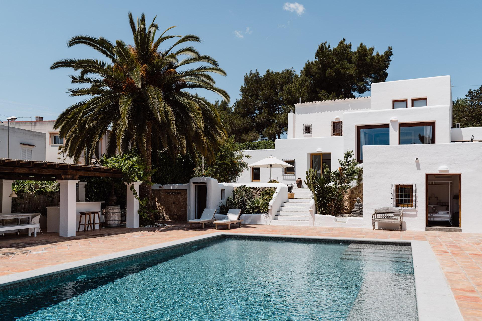 Ibiza-Luxury-Villa-Santa-Eulalia-Can-Lyra-Maven-Collection54