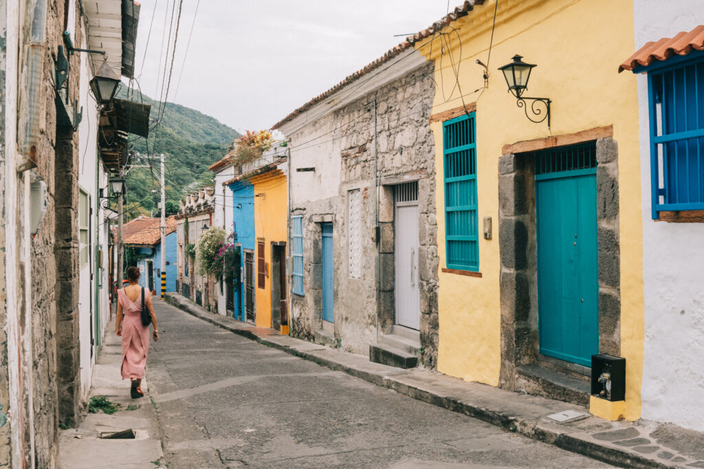 Colombia-Luxury-Villa-Honda-Maven-Collection8