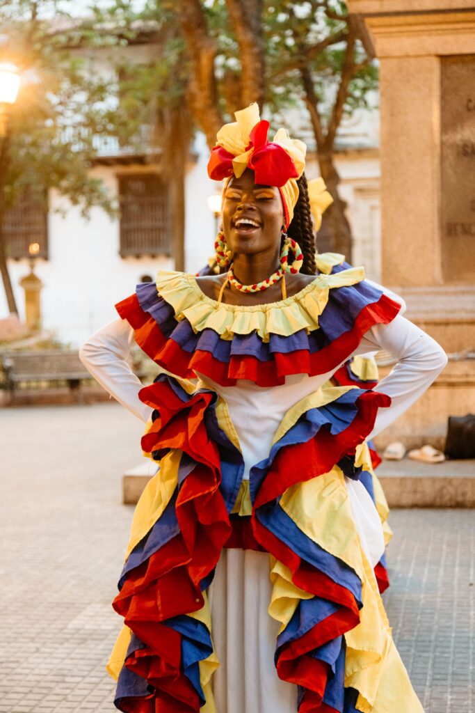 street-performer-cartagena-colombia-maven-collection