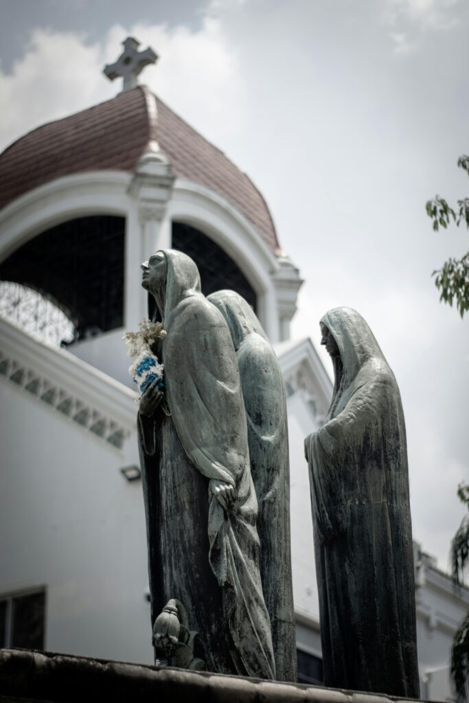 Medellin-colombia-church-statues