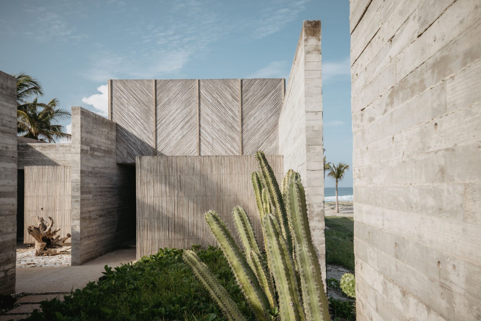 Mexico-Luxury-Villa-Puerto-Escondido-Casa-Zapote-Maven-Collection47 (1)