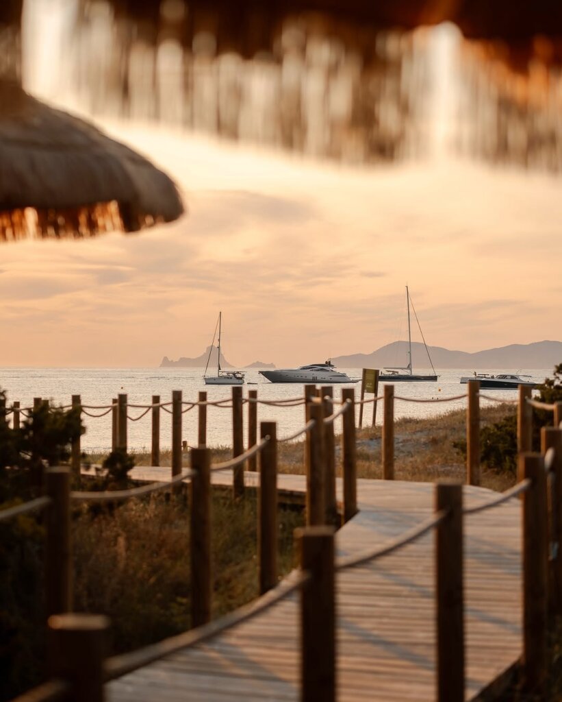 Beso Beach Restaurant