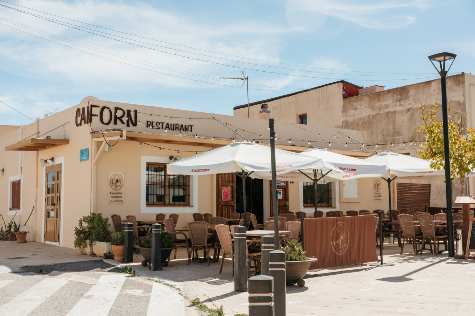 Can Forn Restaurant Exterior