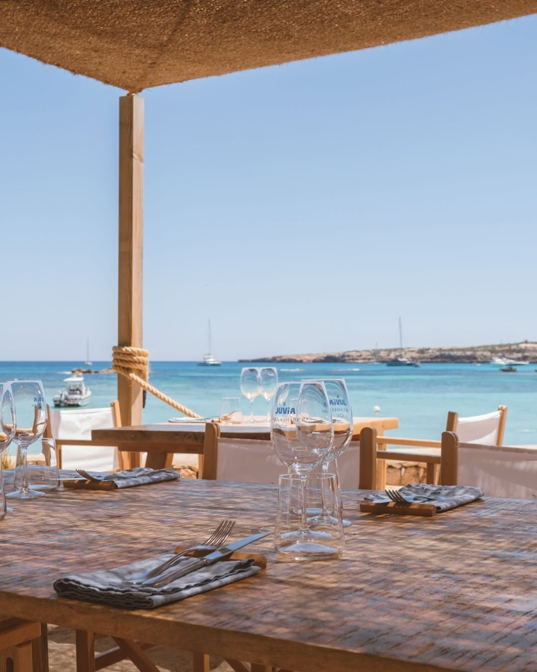 Beachfront Table Setting at Juvia Restaurant