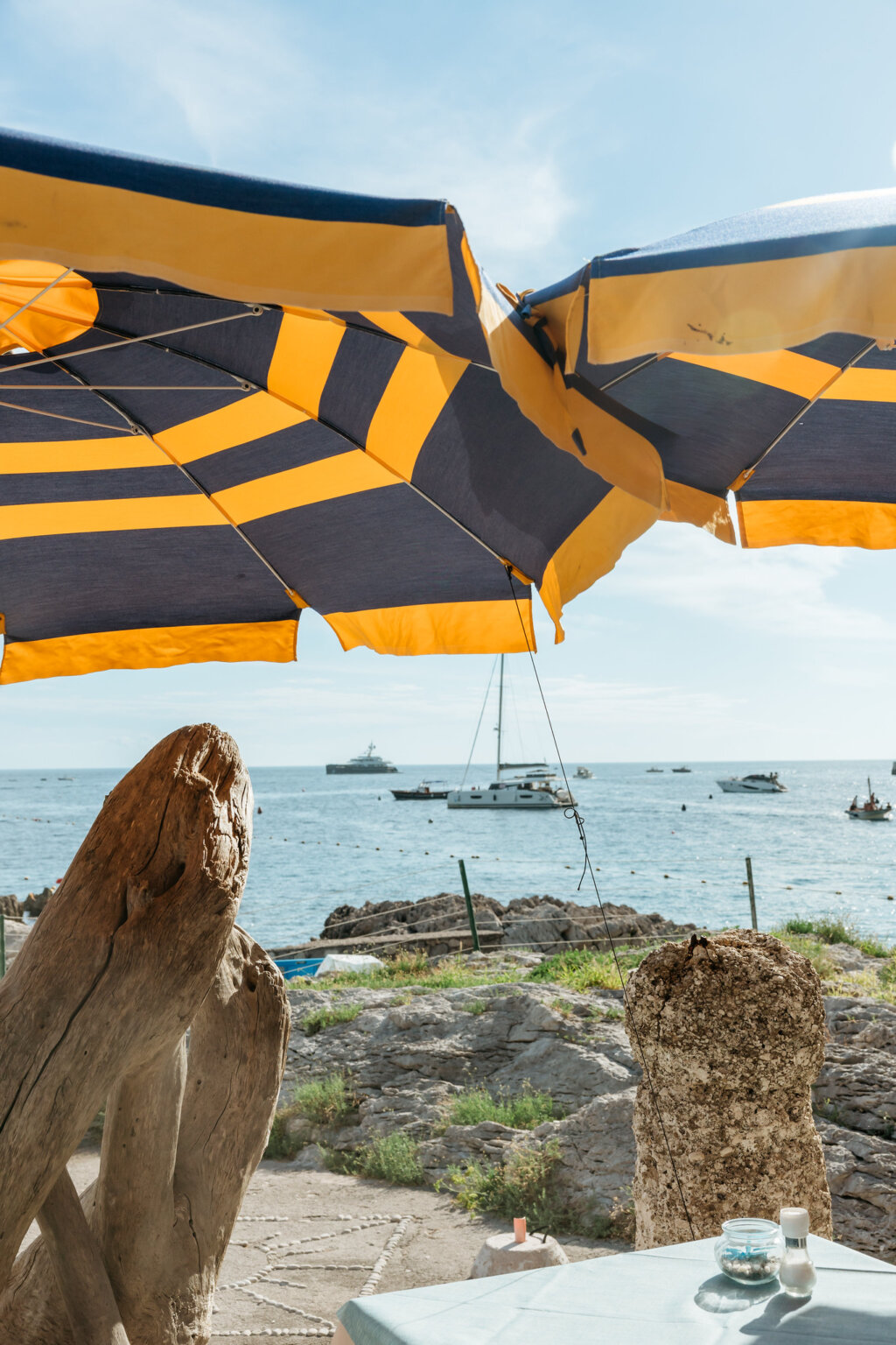 capri-beach-club-umbrella-sea-view